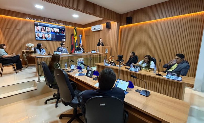 Câmara Municipal de São Domingos abre trabalhos legislativos de 2026, inaugura plenário reformado e presta homenagem a ex-vereadores